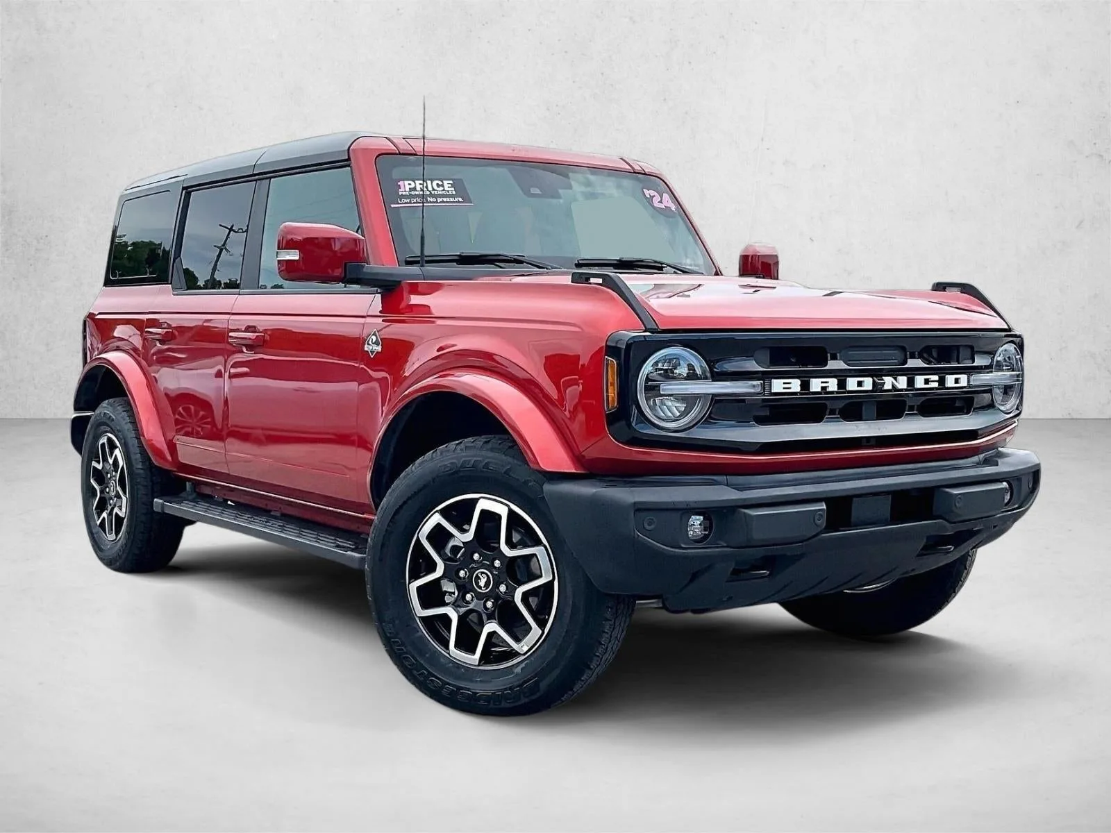 2024 Ford Bronco Outer Banks photo 12