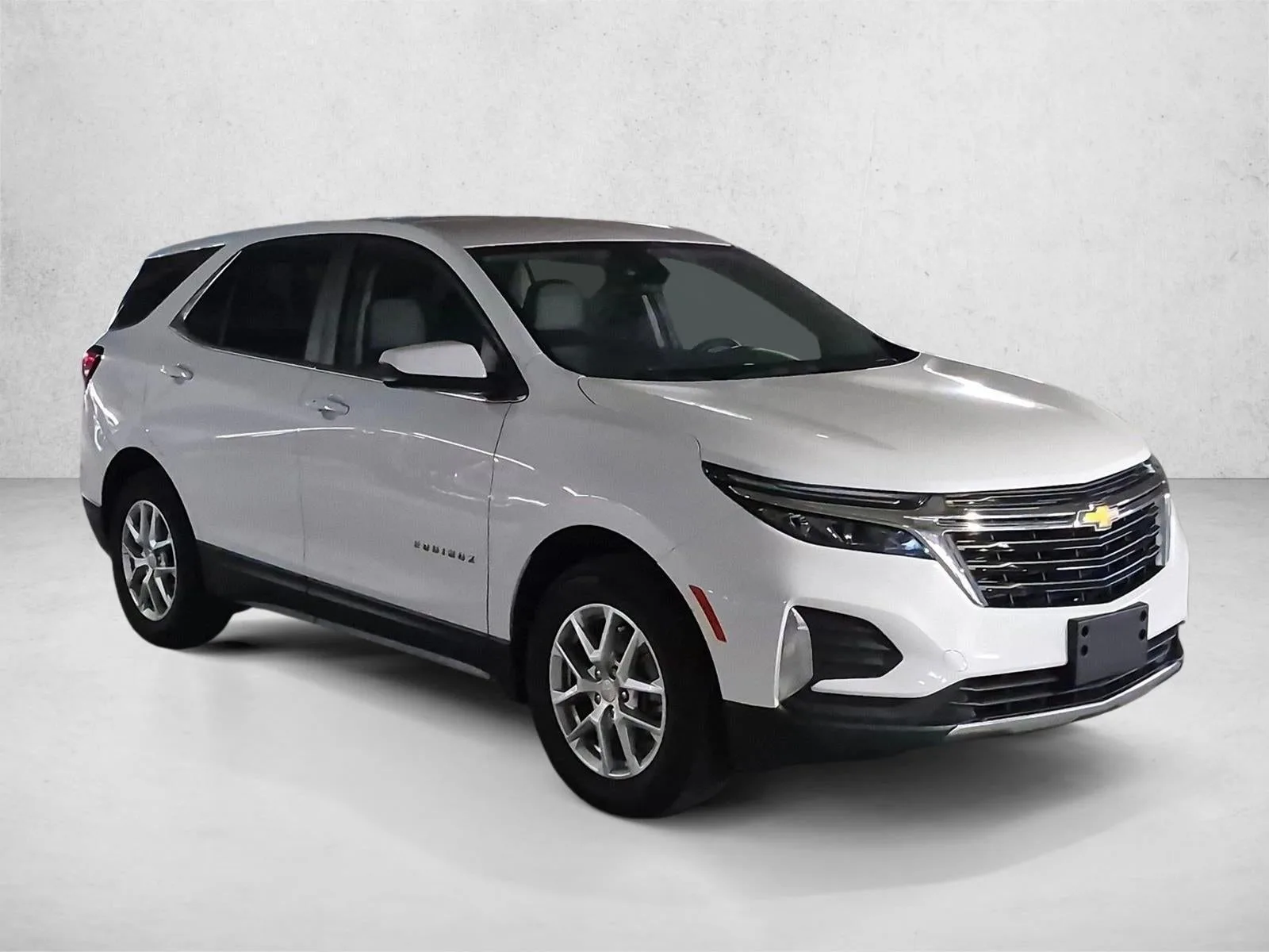 2023 Chevrolet Equinox Base photo 3