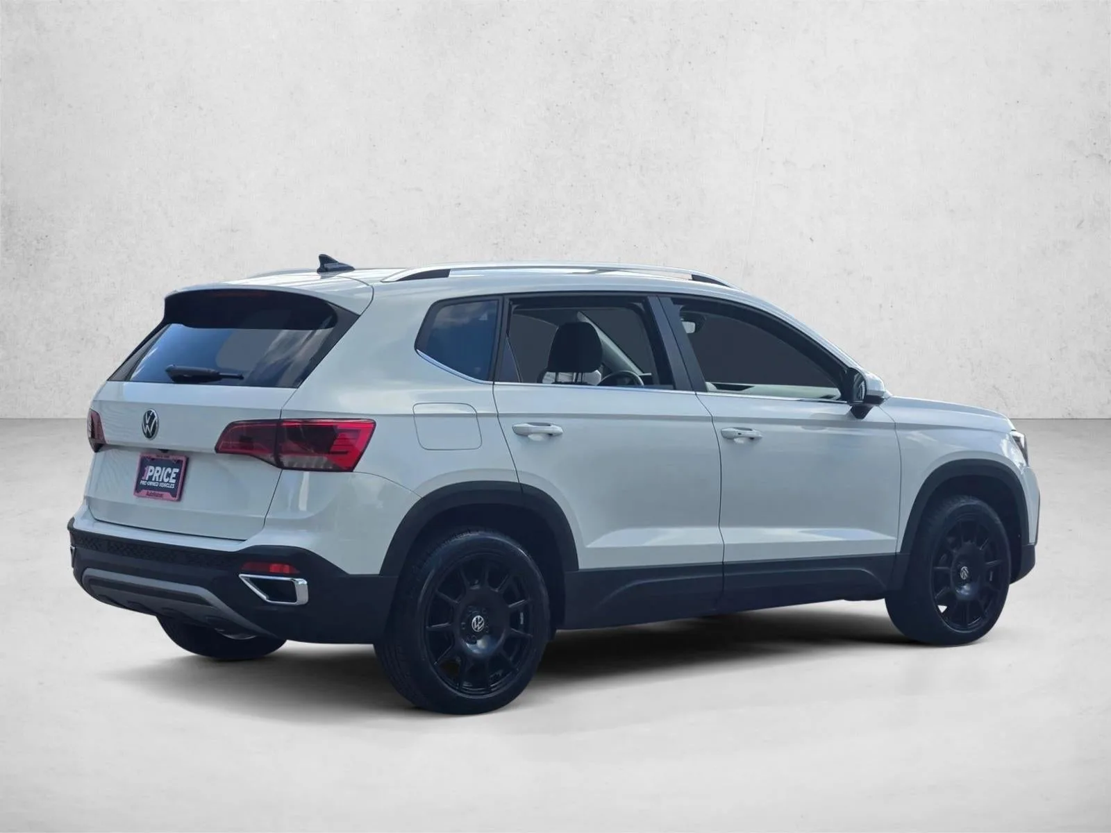 2024 Volkswagen Taos SE FWD photo 5