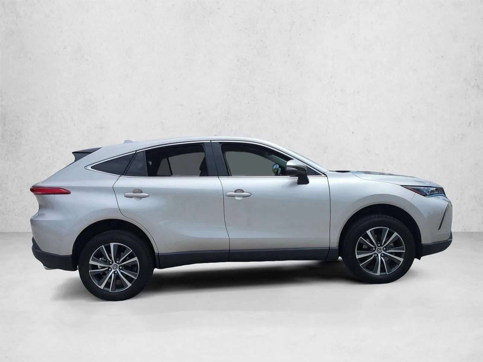 2022 Toyota Venza LE AWD (GS) photo 4