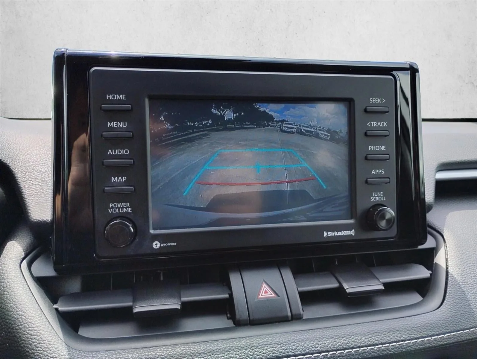 2021 Toyota RAV4 XLE FWD (GS) photo 11