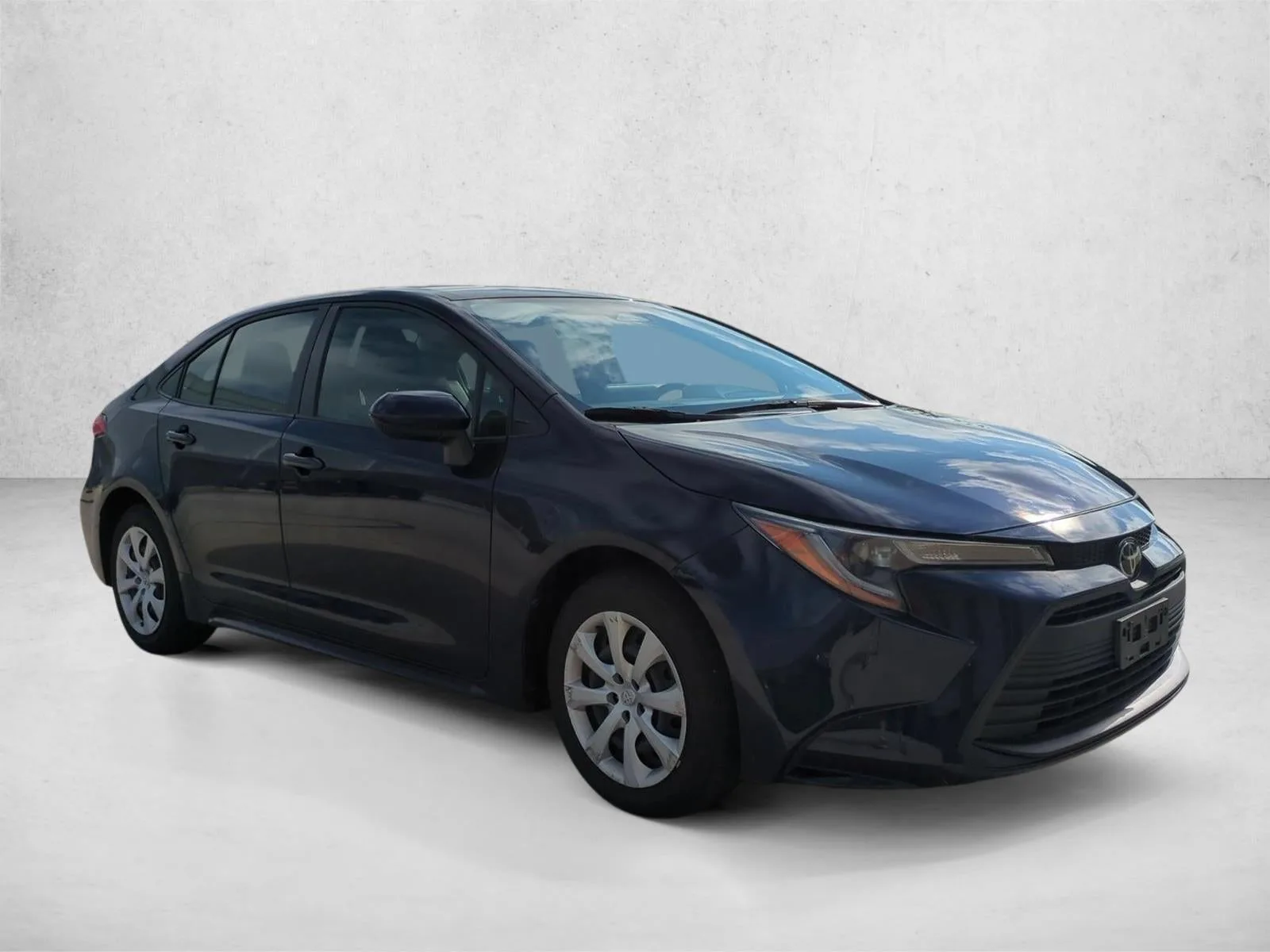 2023 Toyota Corolla LE CVT (Natl) photo 3