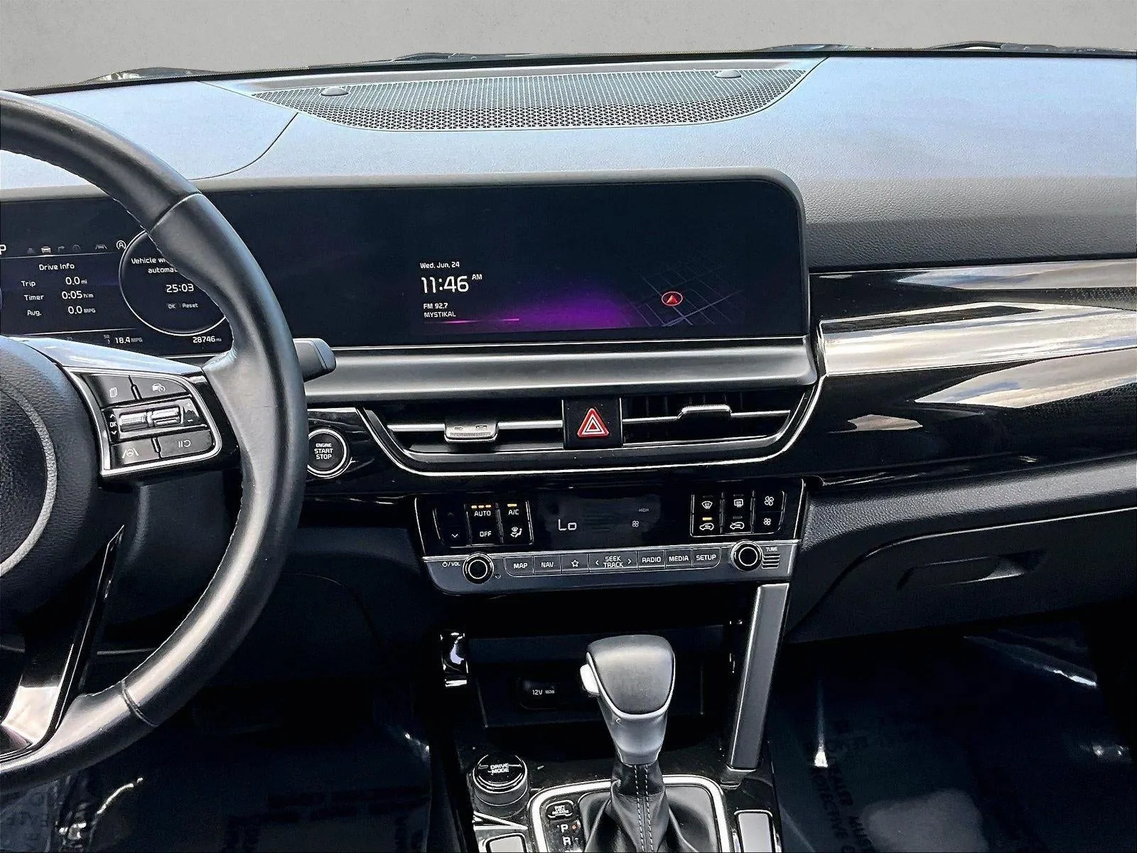 2024 Kia Seltos S photo 8