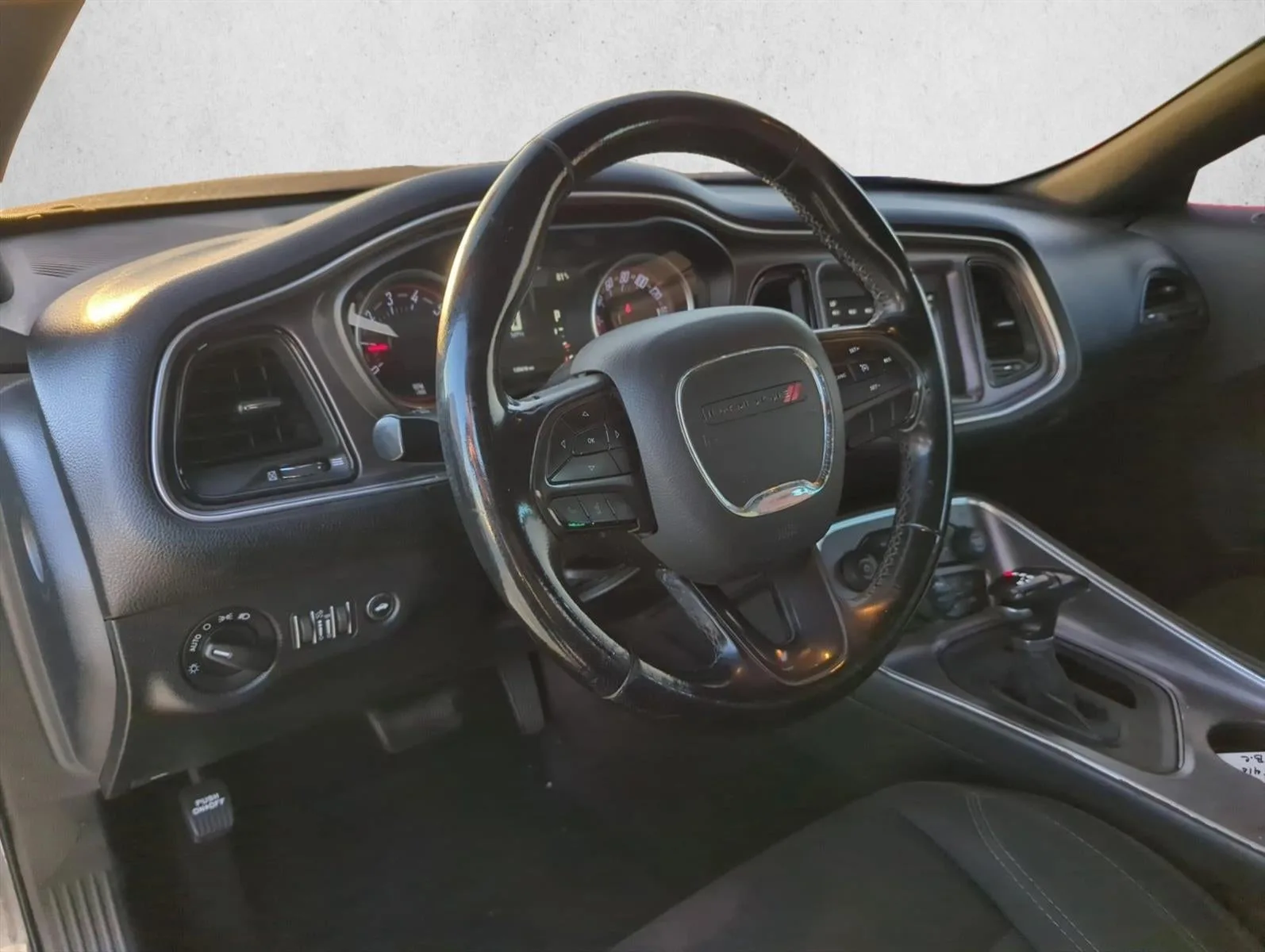 2018 Dodge Challenger SXT RWD photo 12