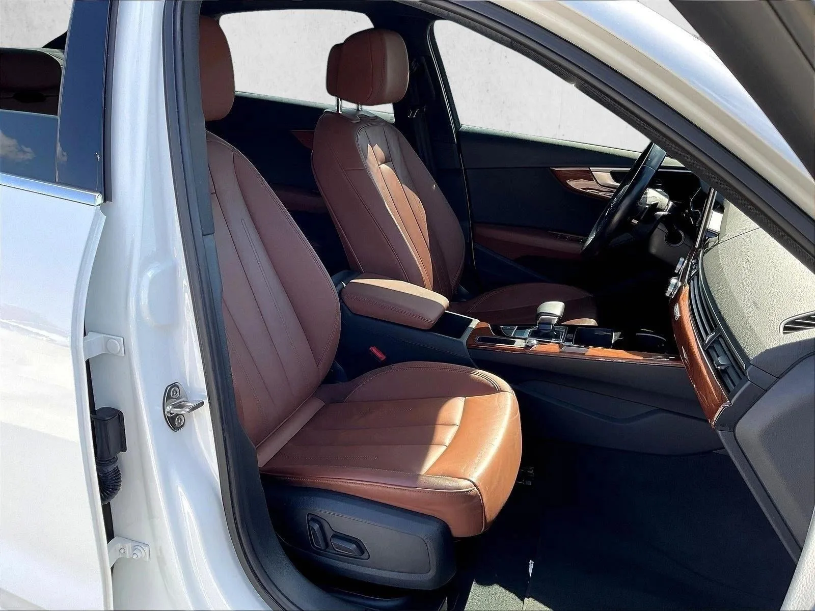 2021 Audi A4 Sedan Premium 40 TFSI quattro photo 8