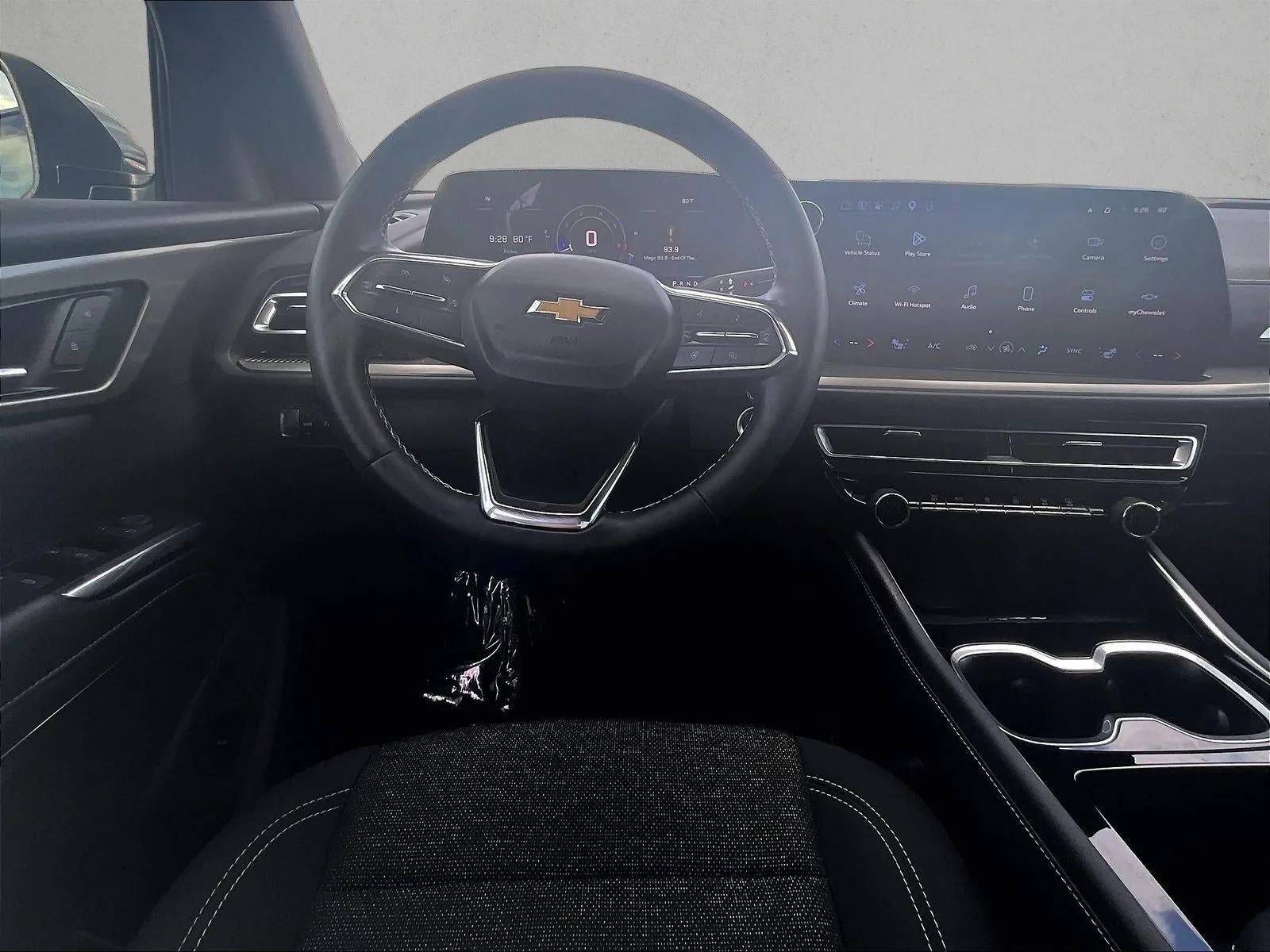 2025 Chevrolet Traverse LT photo 7