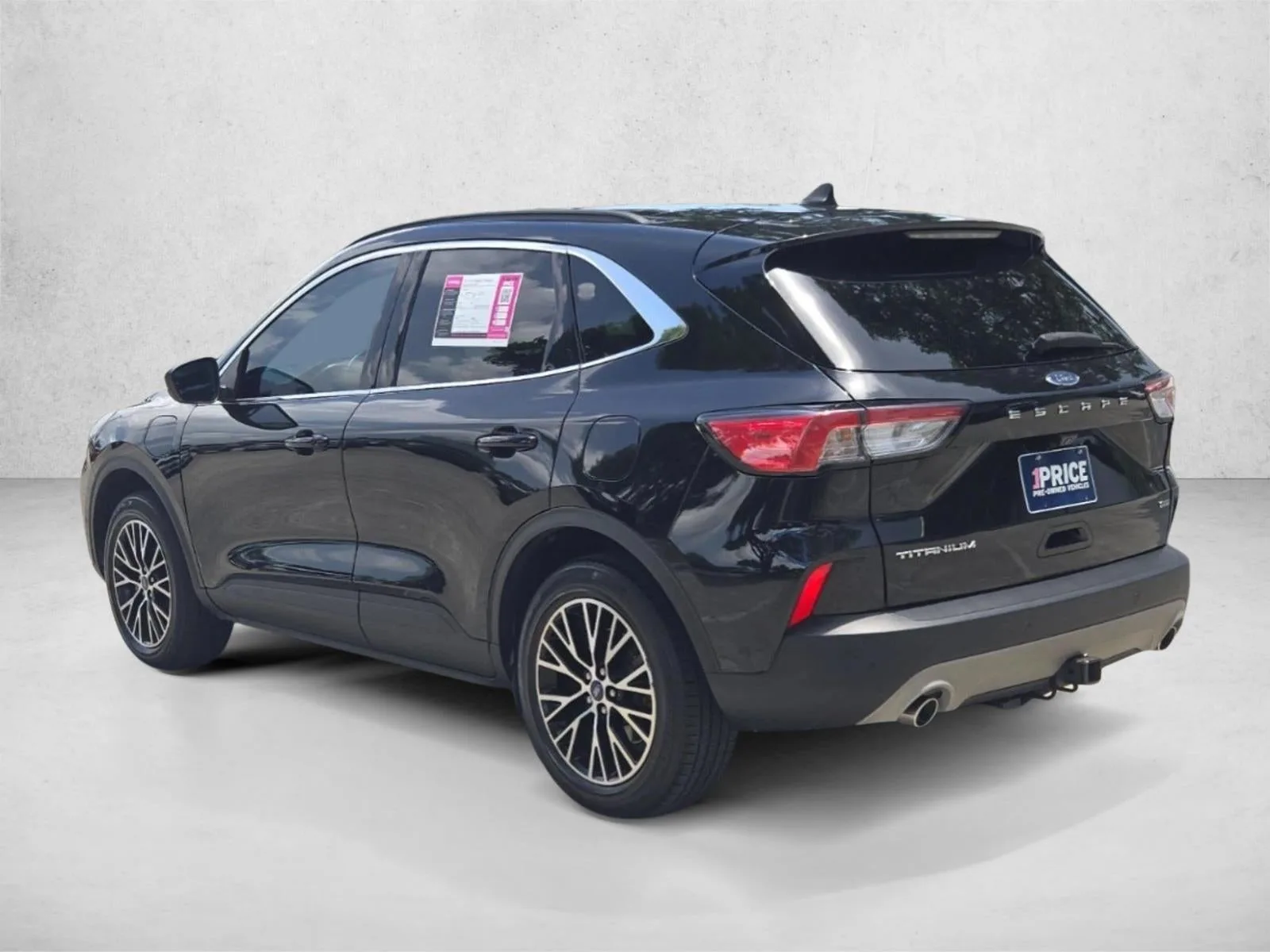 2022 Ford Escape Titanium Plug-In Hybrid FWD photo 9