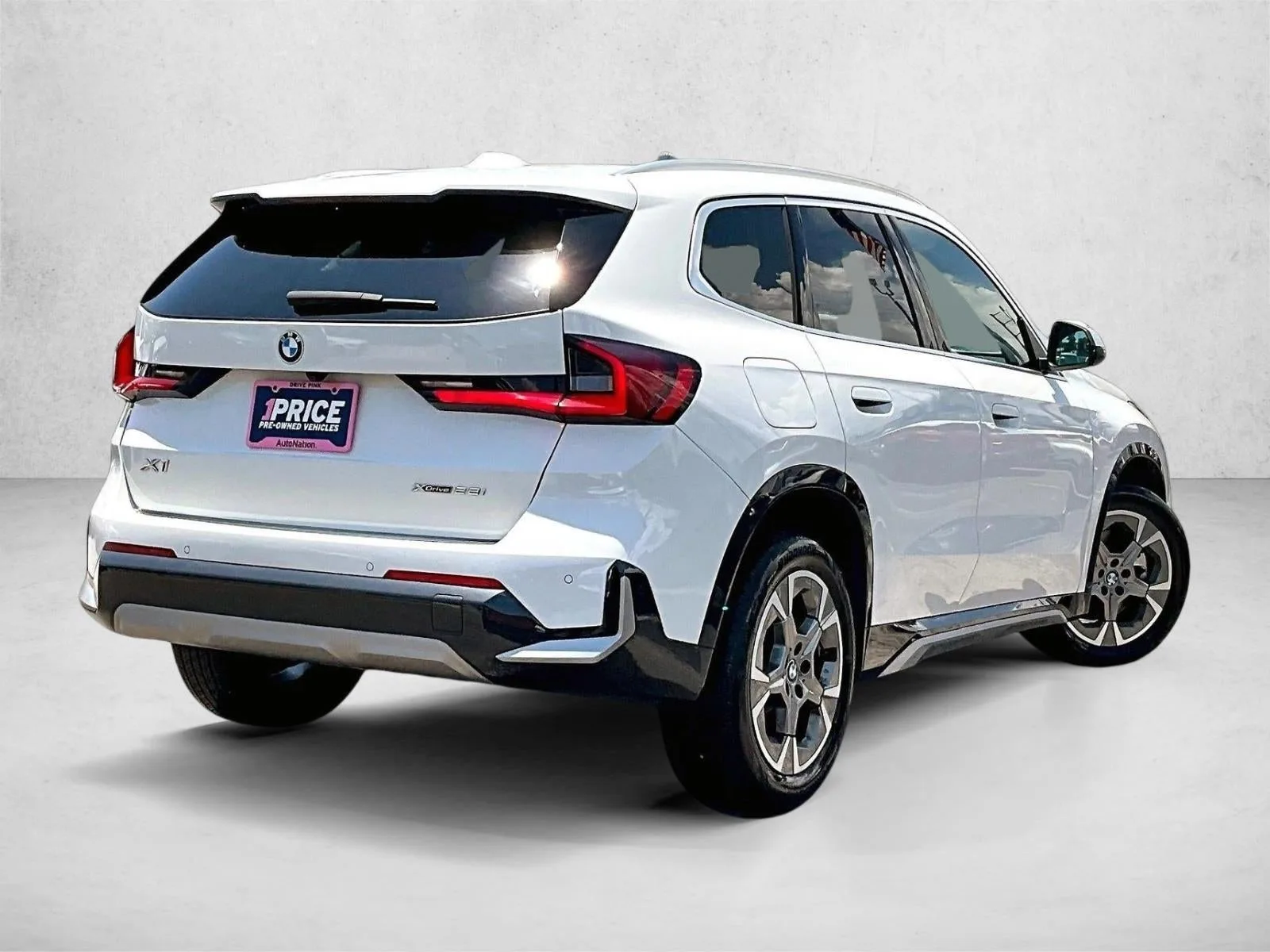 2024 BMW X1 xDrive28i photo 2