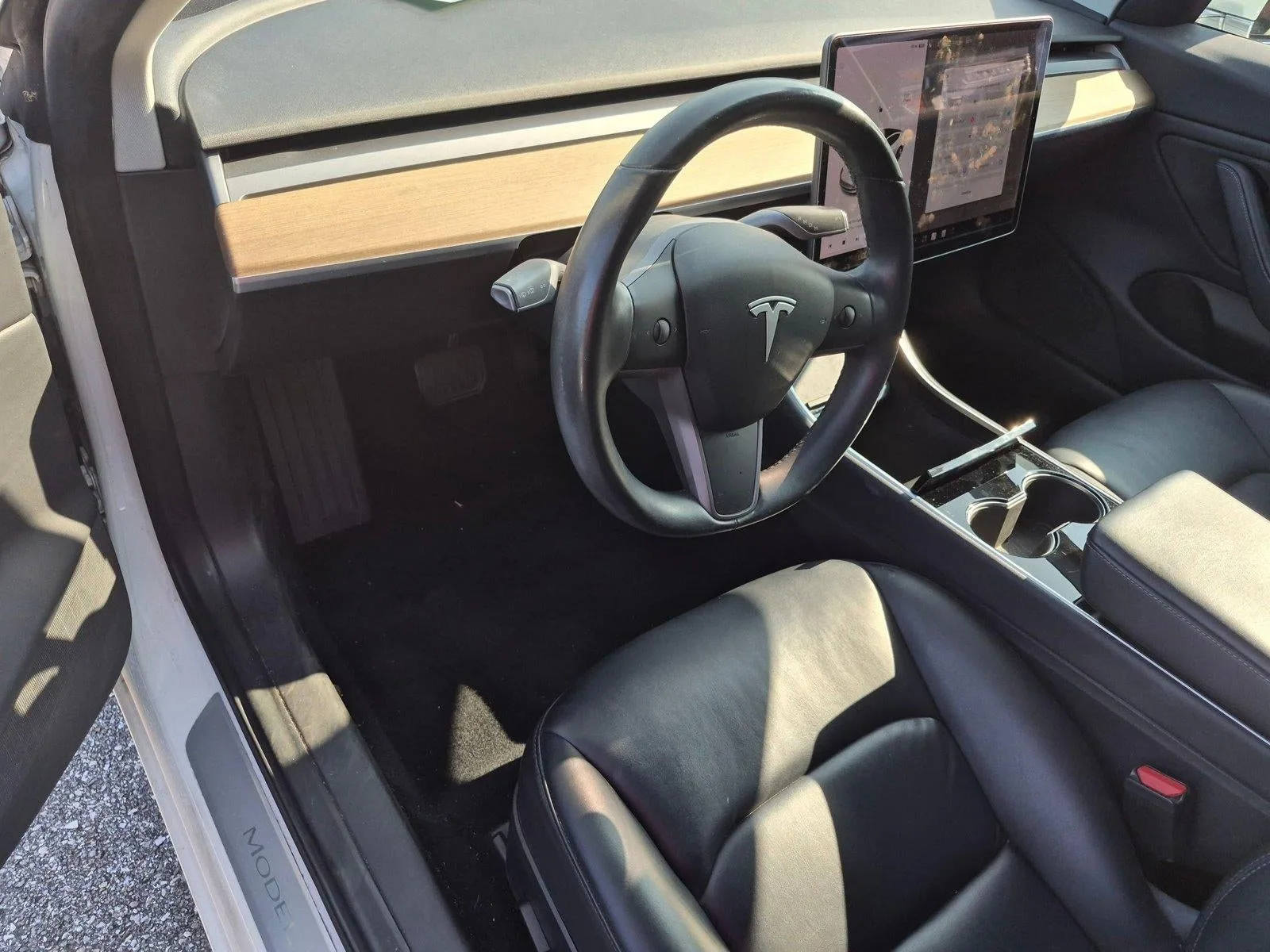 2019 Tesla Model 3 Standard Range RWD *Ltd Avail* photo 3