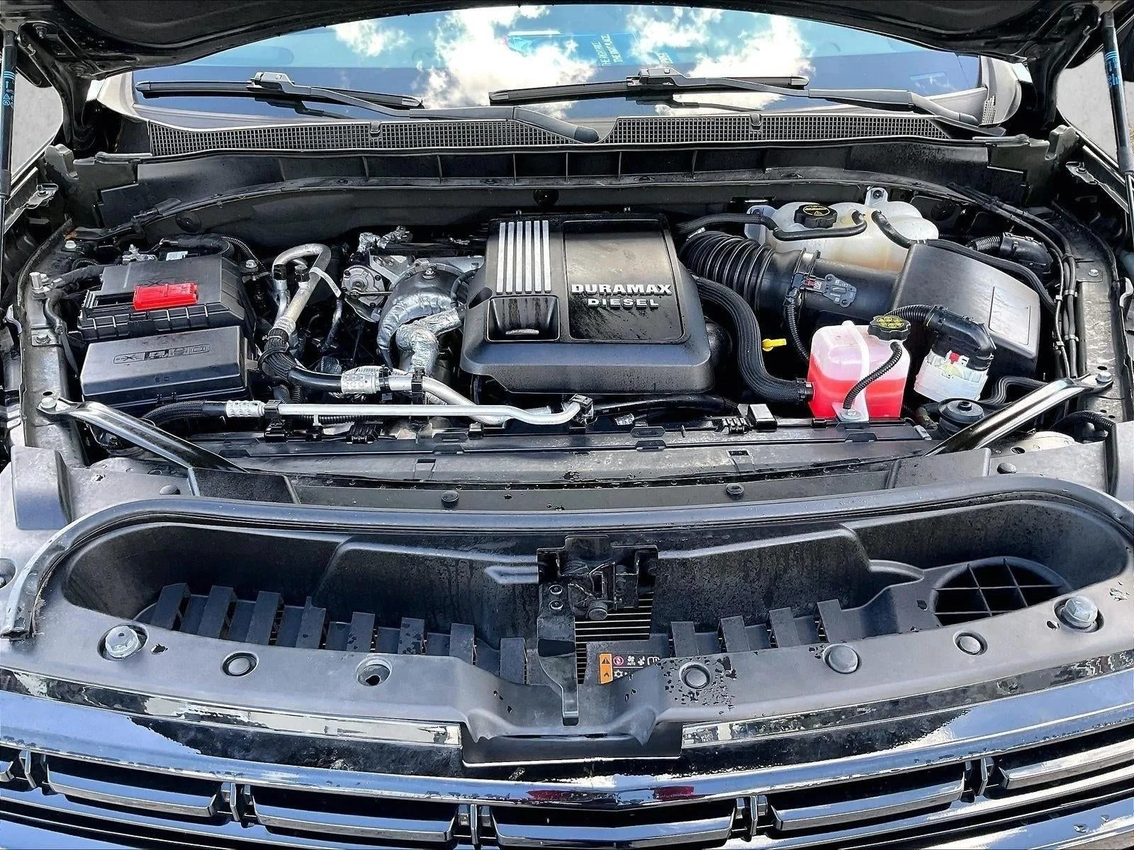 2024 Chevrolet Suburban RST photo 11