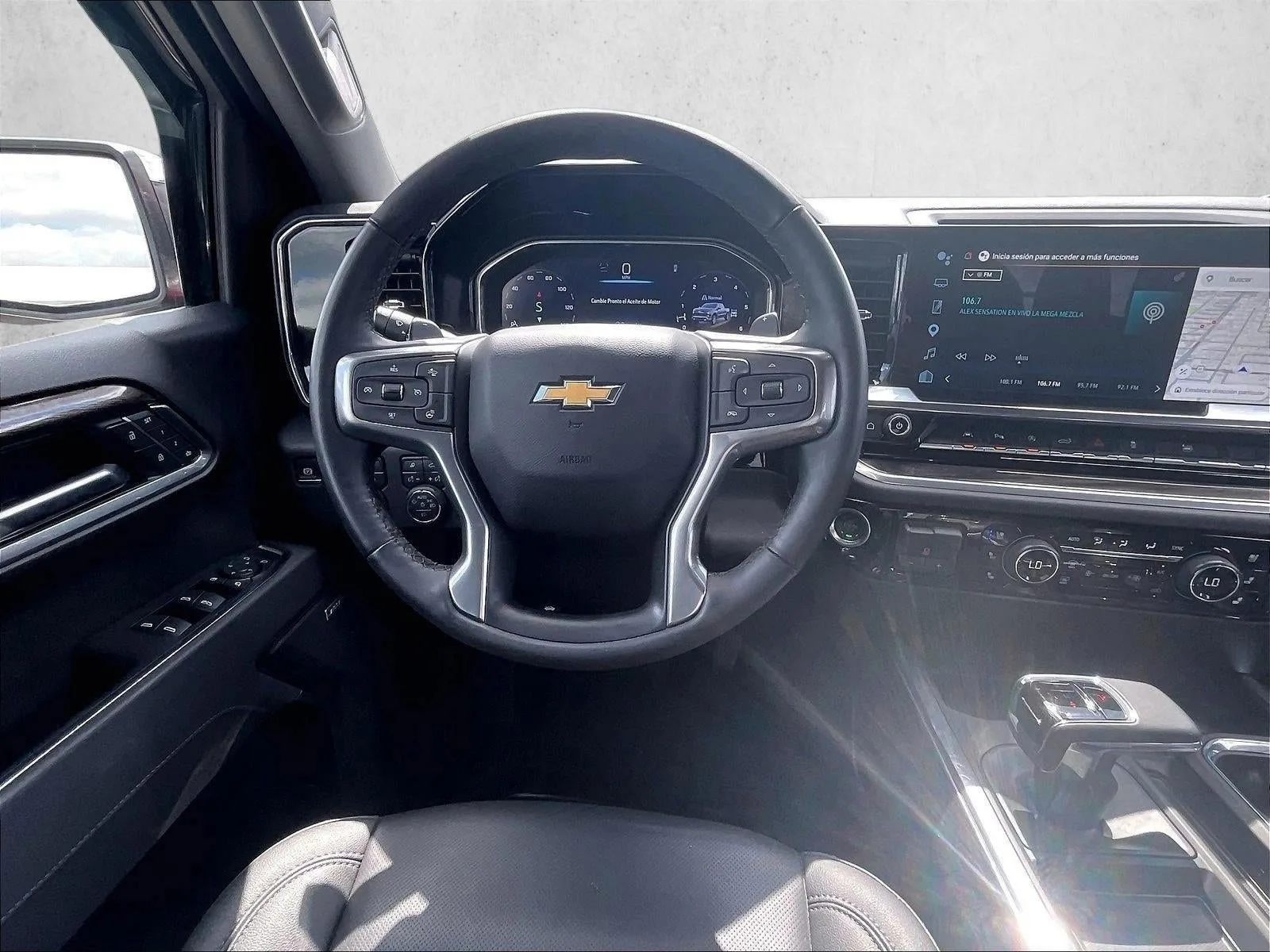 2025 Chevrolet Silverado 1500 LTZ photo 7