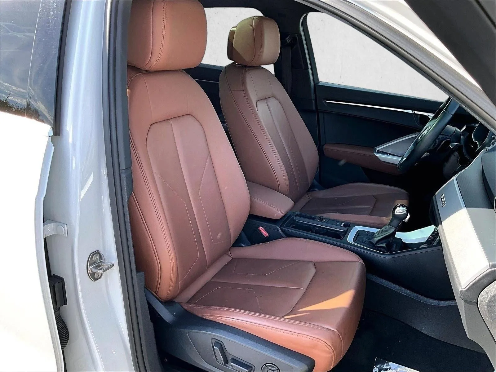 2021 Audi Q3 S line Premium photo 9