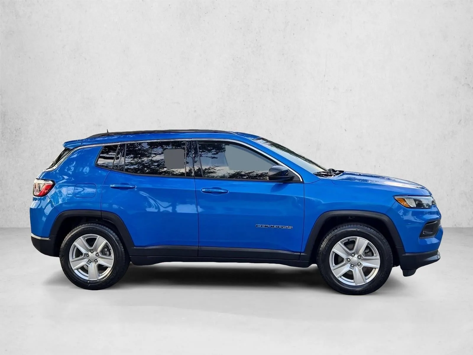2022 Jeep Compass Latitude FWD photo 4