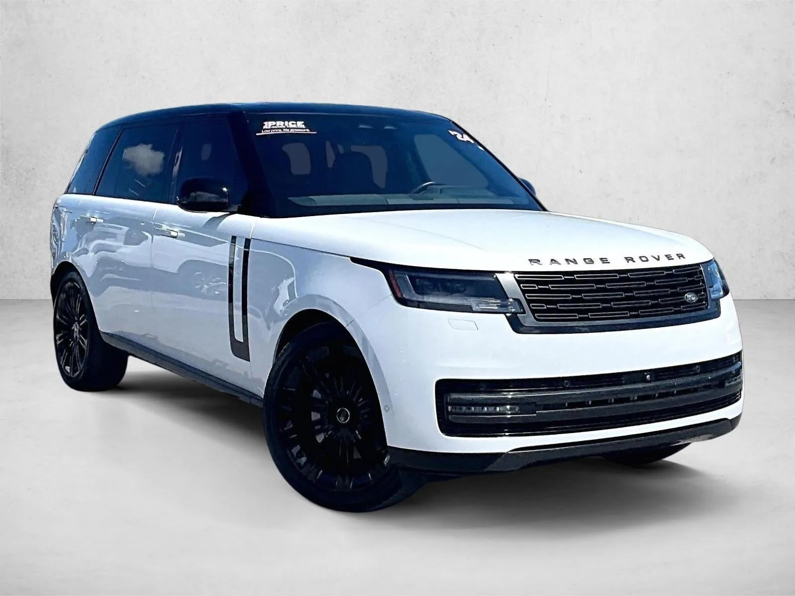 2024 Land Rover Range Rover SE photo 11