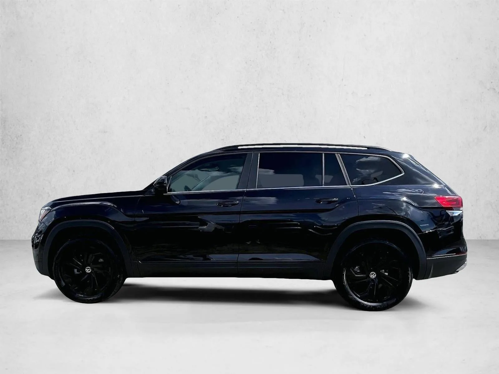 2023 Volkswagen Atlas 2.0T SE w/Technology photo 6