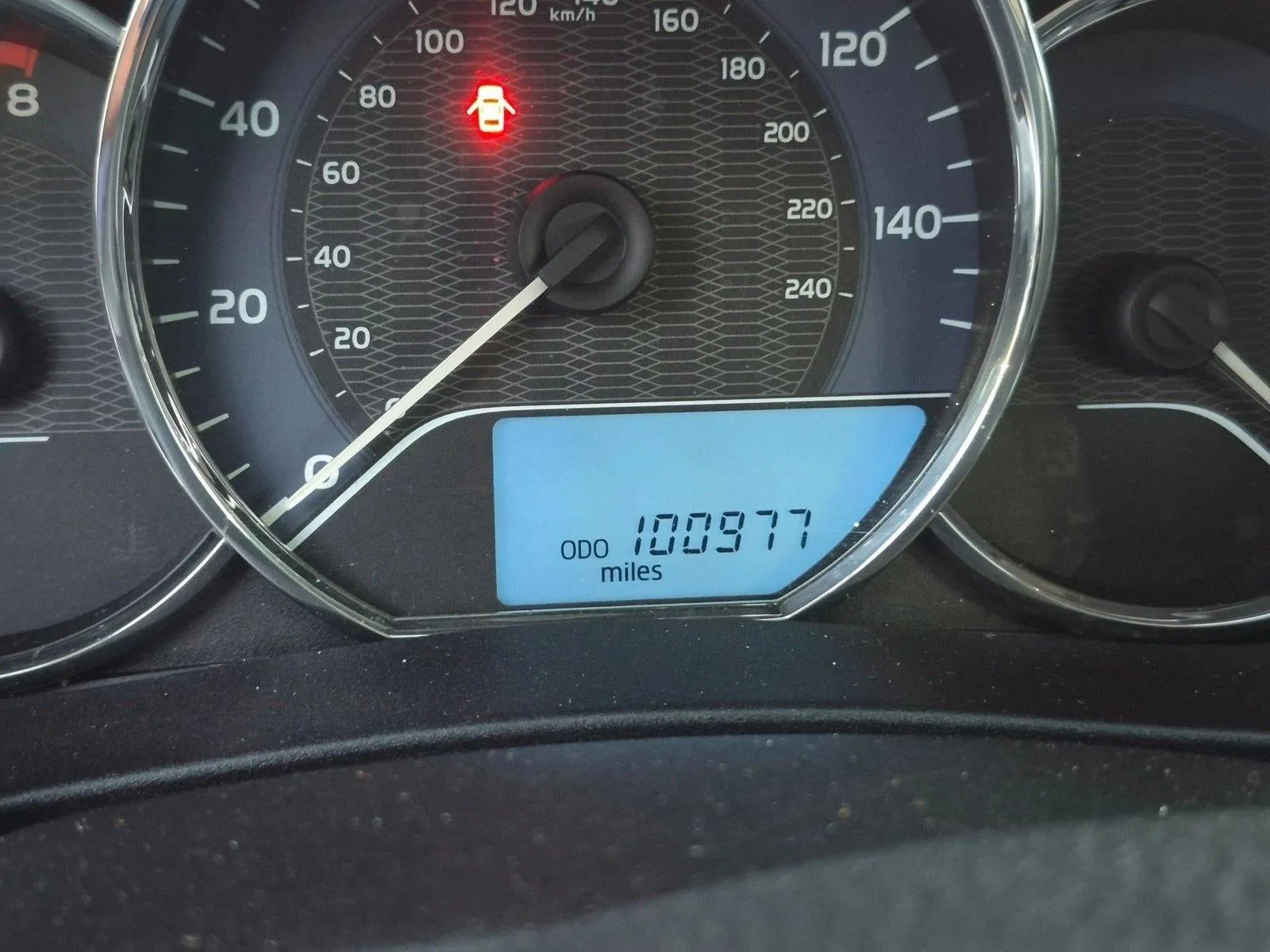 2014 Toyota Corolla 4dr Sdn CVT Auto LE Plus (Natl) photo 3