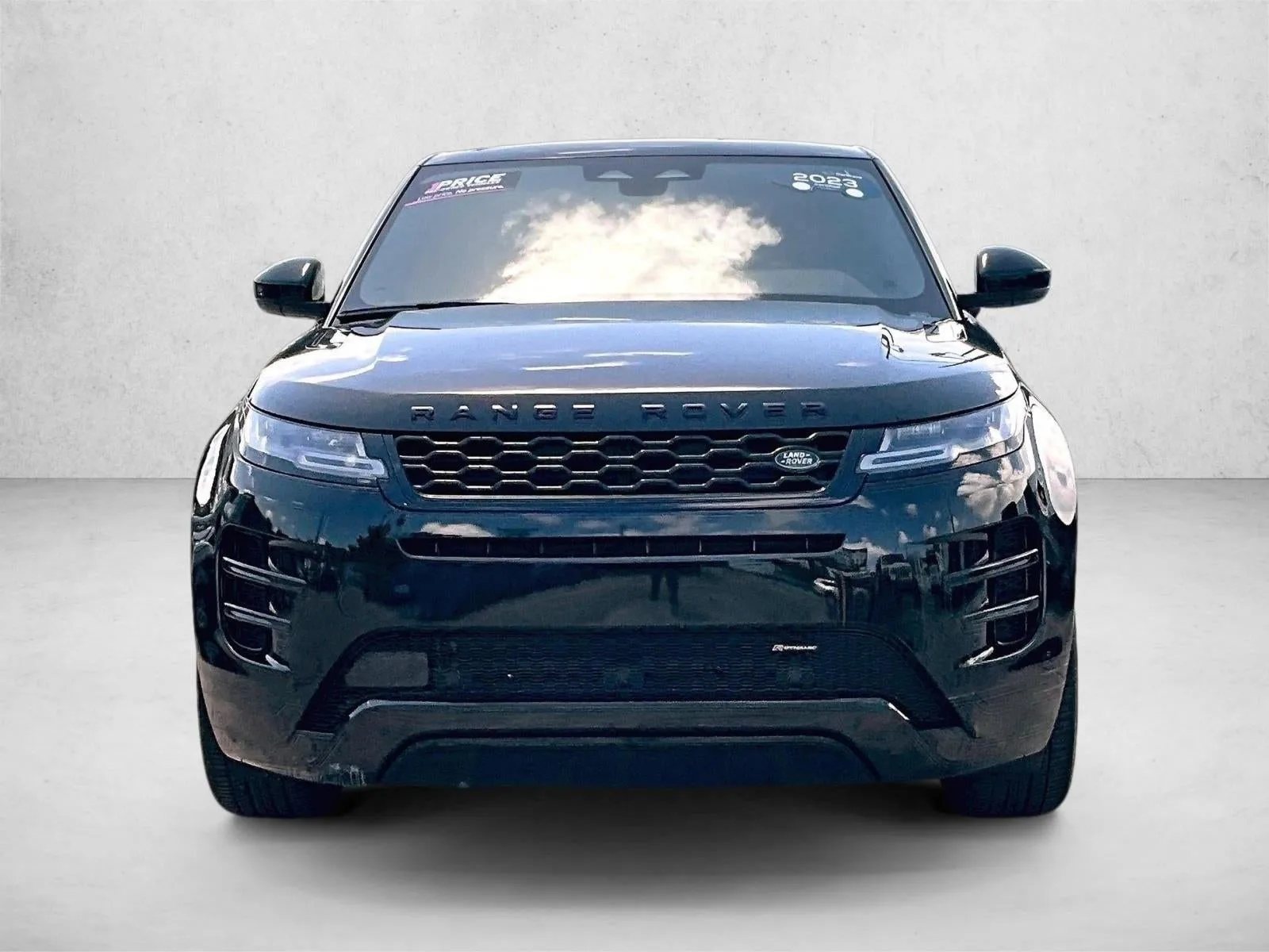 2023 Land Rover Range Rover Evoque R-Dynamic SE photo 3