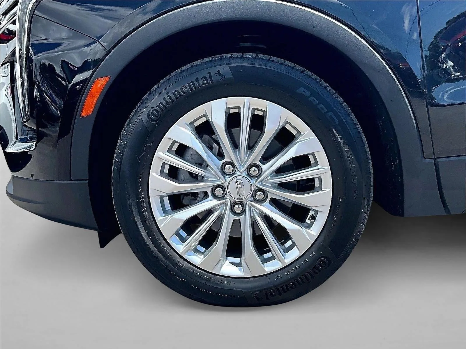 2024 Cadillac XT4 Luxury photo 10