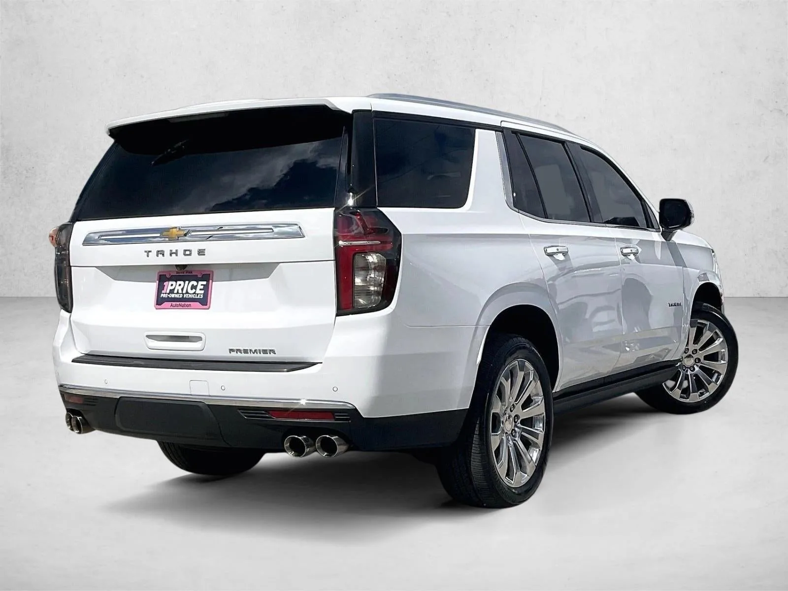 2023 Chevrolet Tahoe Premier photo 2