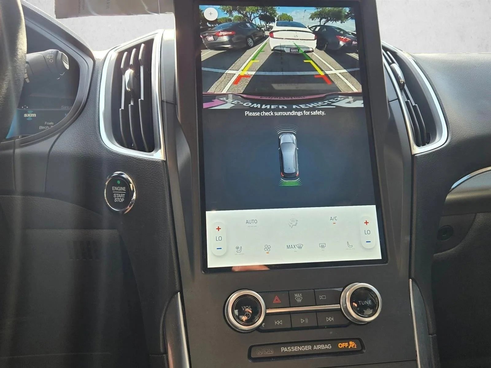 2022 Ford Edge Titanium AWD photo 11