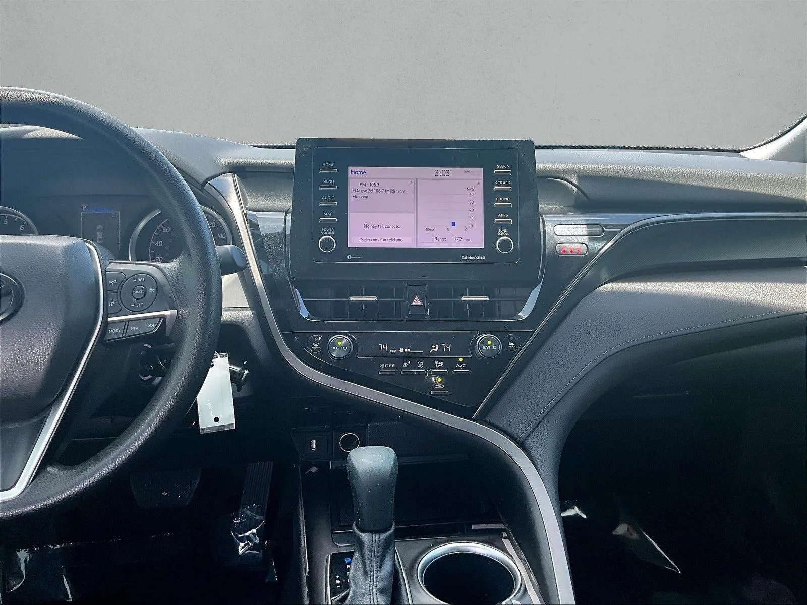 2022 Toyota Camry LE photo 8