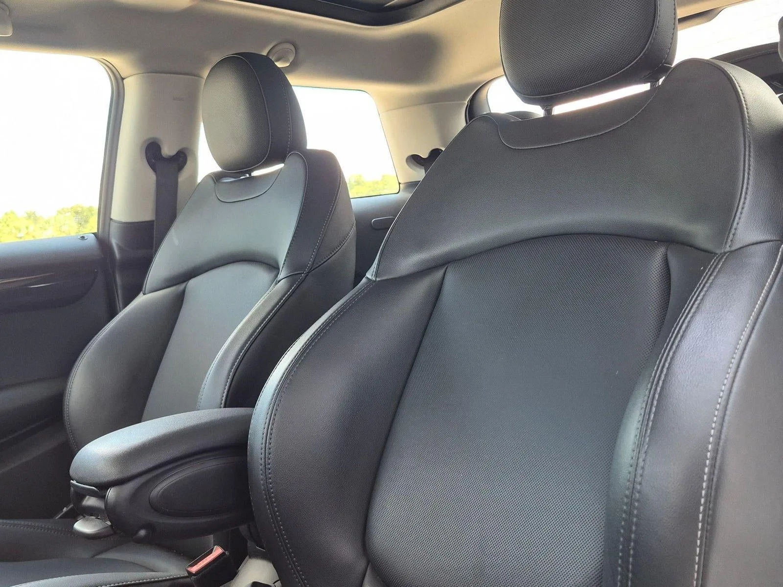 2019 MINI Cooper S Hardtop Cooper S photo 6
