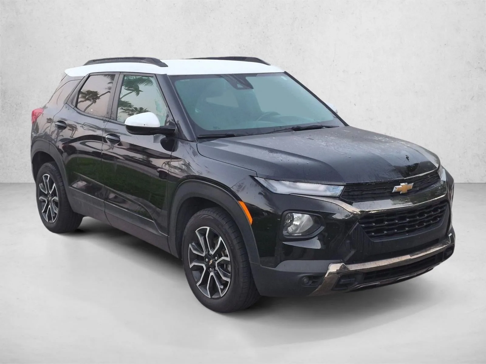 2023 Chevrolet Trailblazer FWD 4dr ACTIV photo 2