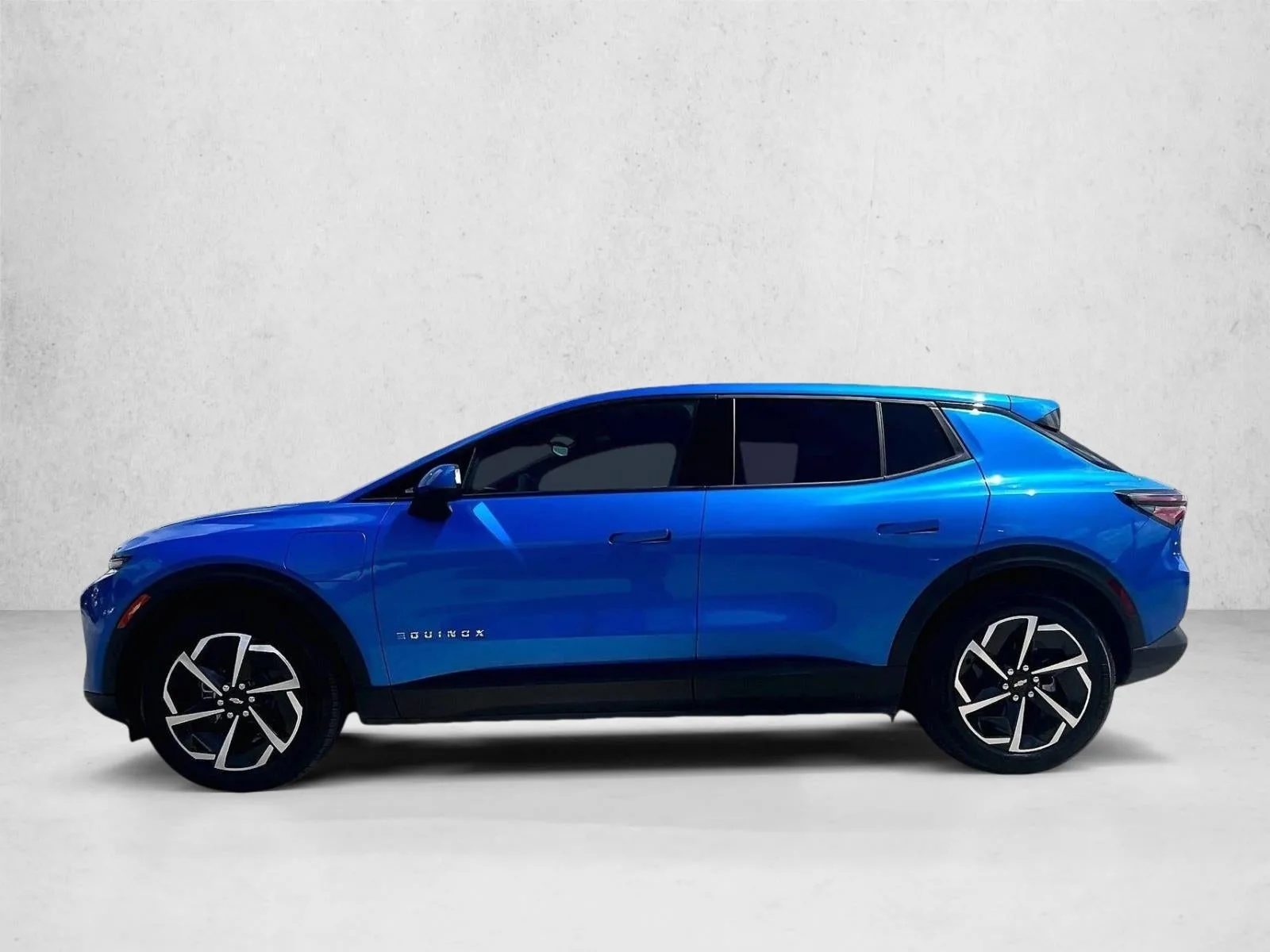 2025 Chevrolet Equinox EV LT photo 6