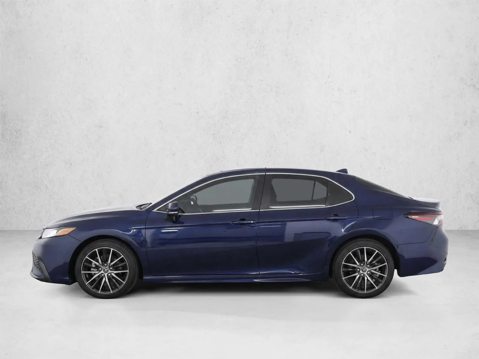 2022 Toyota Camry SE Auto (SE) photo 4