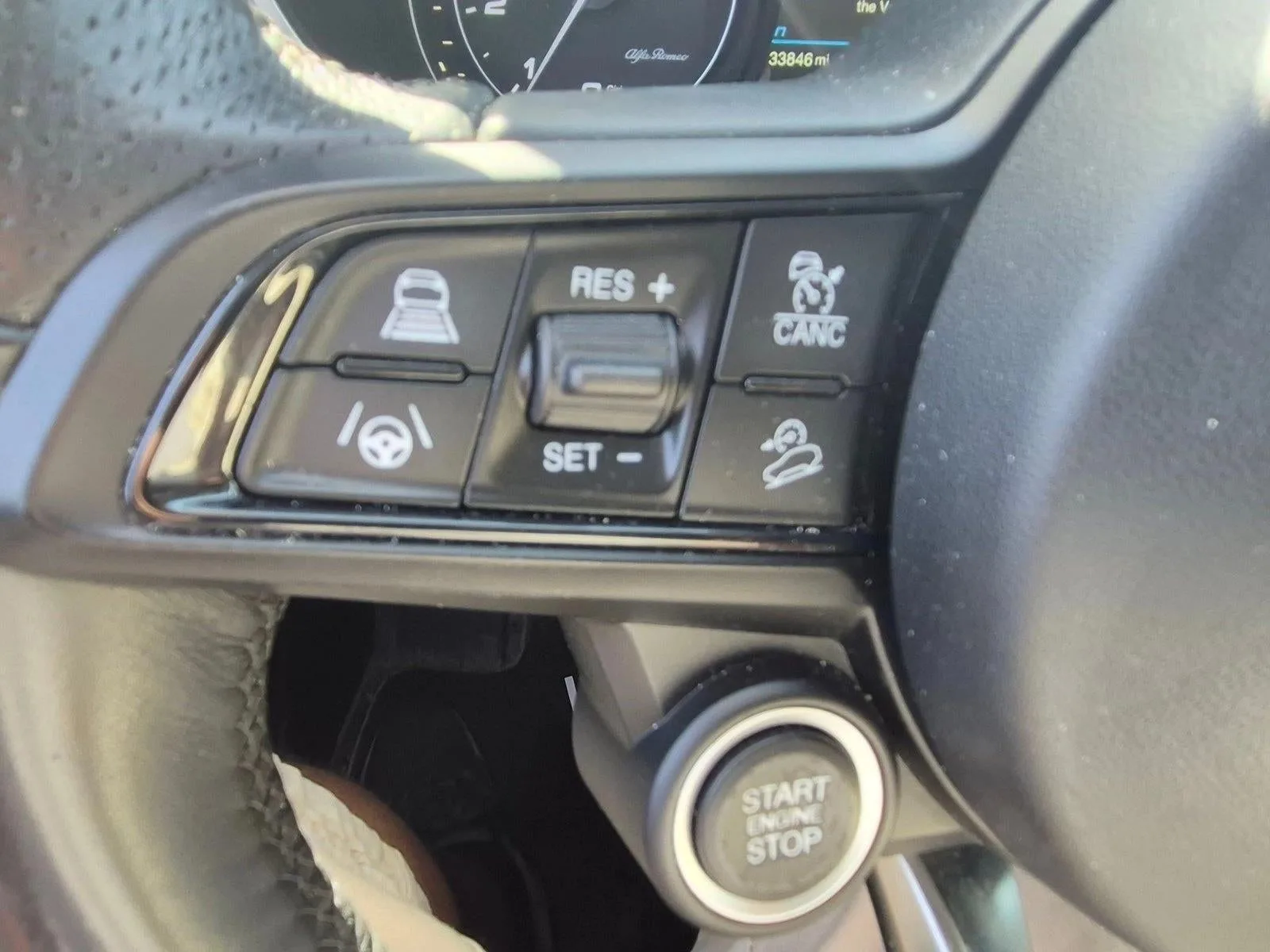 2020 Alfa Romeo Stelvio Ti AWD photo 12