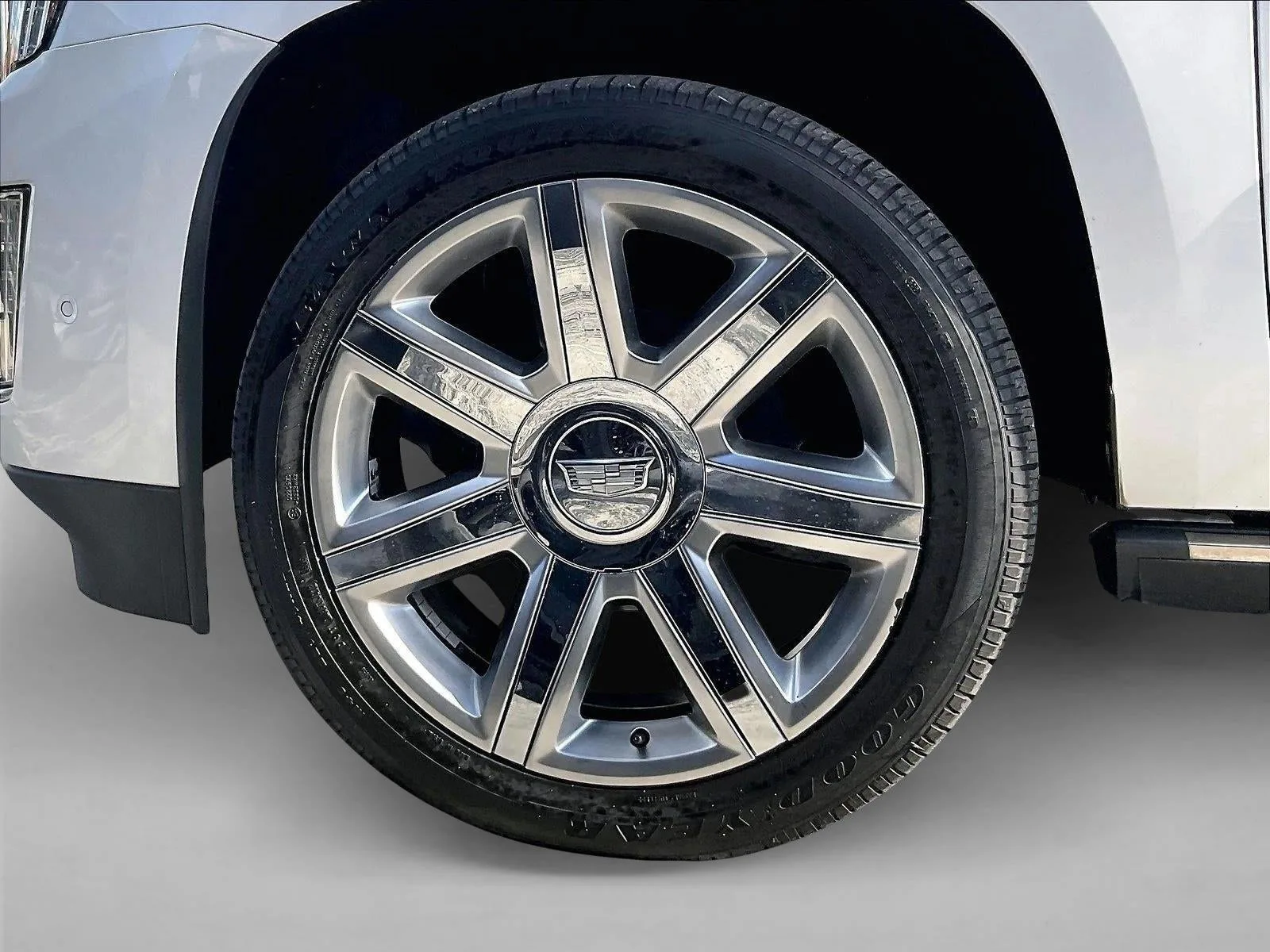 2020 Cadillac Escalade Premium Luxury photo 10