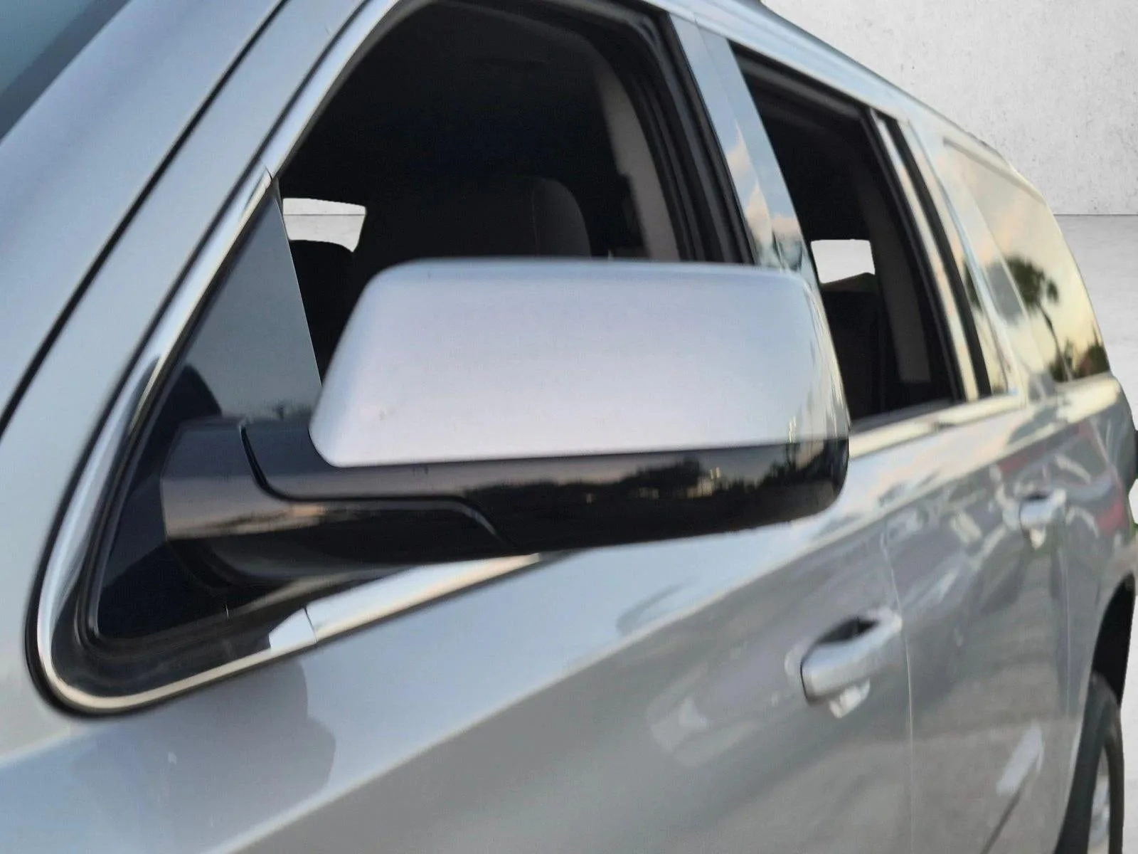 2018 Chevrolet Suburban 2WD 1500 LS photo 11