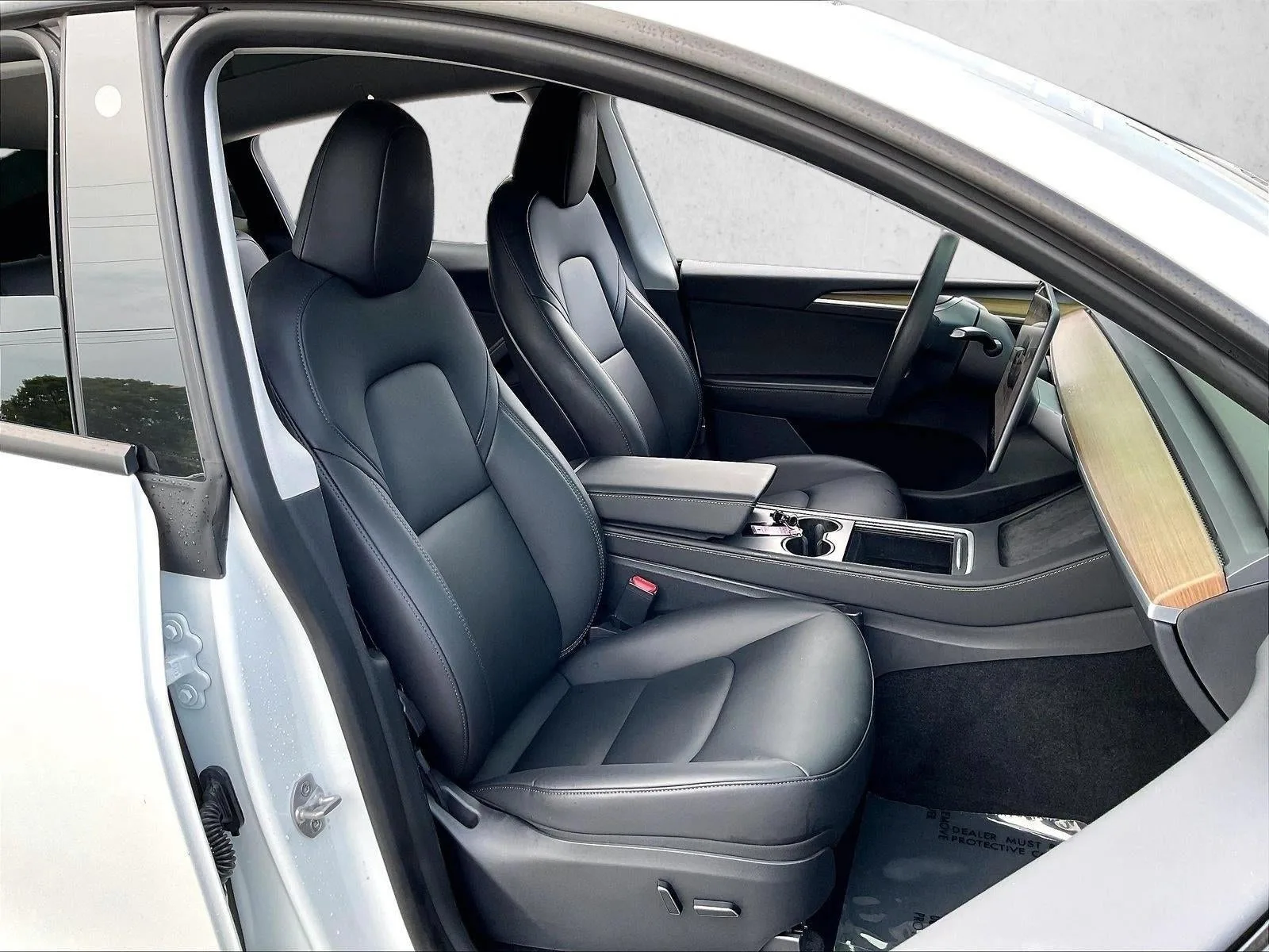 2023 Tesla Model Y Long Range photo 7