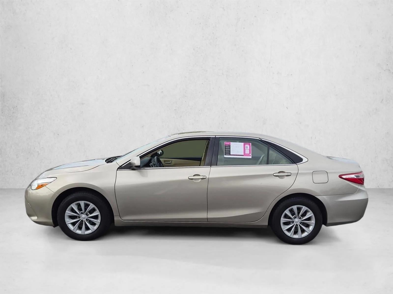 2017 Toyota Camry XLE photo 8