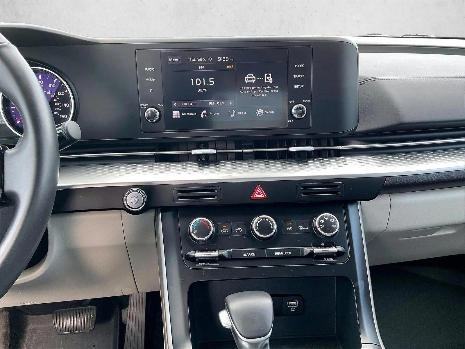 2024 Kia Carnival MPV LX Seat Package photo 8