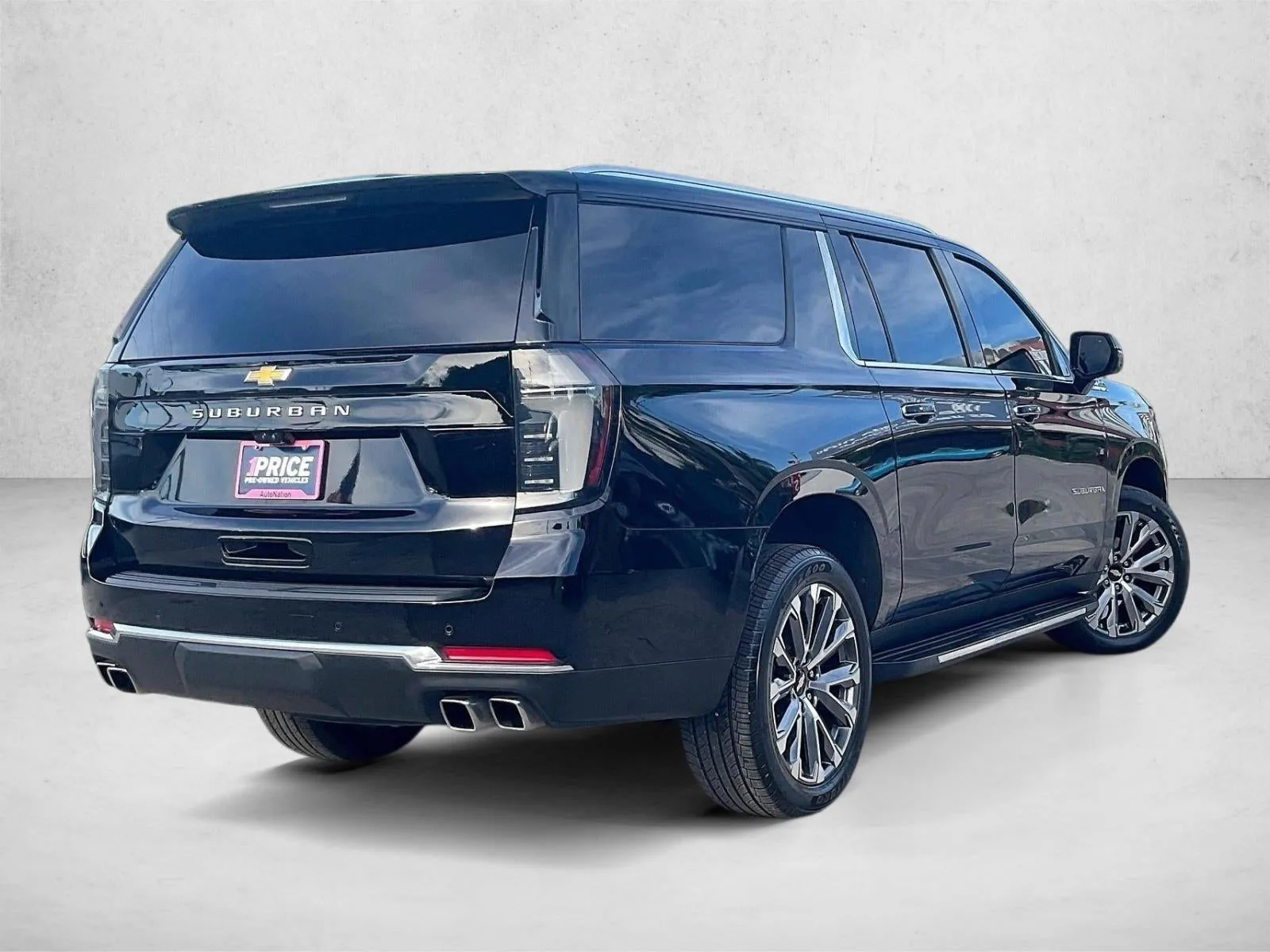 2025 Chevrolet Suburban High Country photo 2