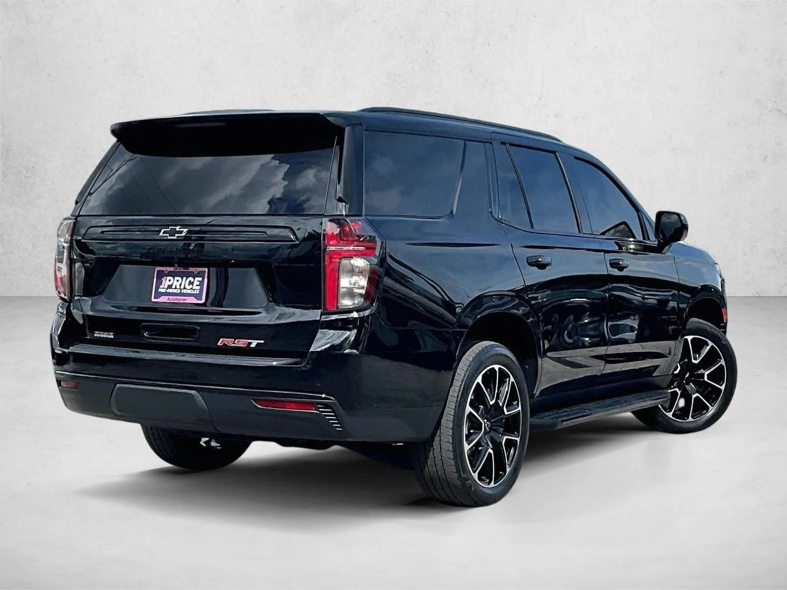 2024 Chevrolet Tahoe RST photo 2