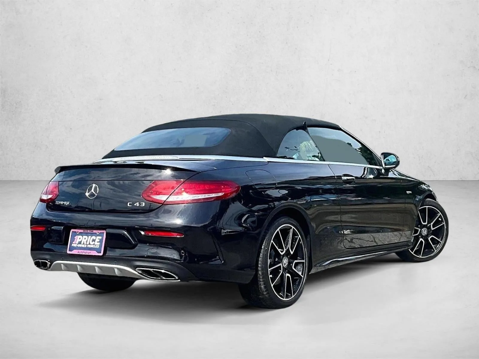 2017 Mercedes-Benz AMG® C 43 4MATIC® photo 2