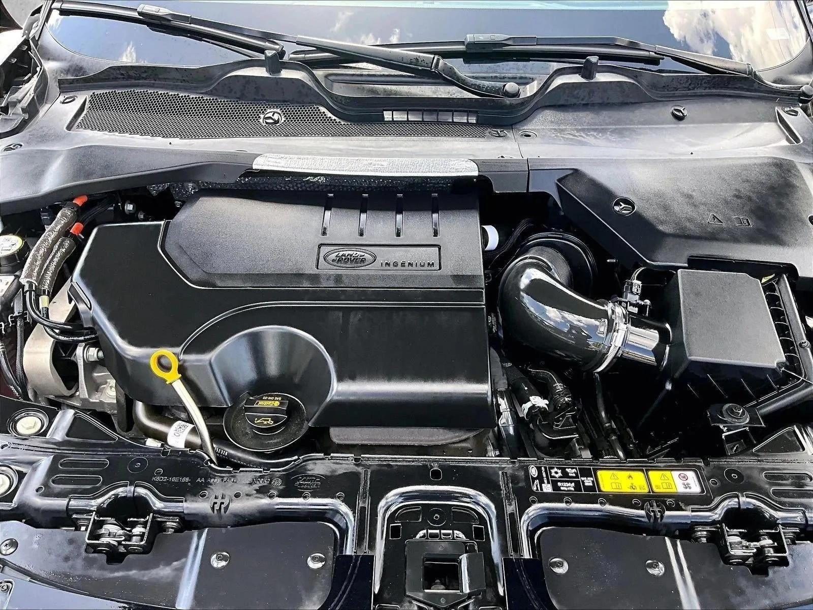 2023 Land Rover Range Rover Evoque R-Dynamic SE photo 11