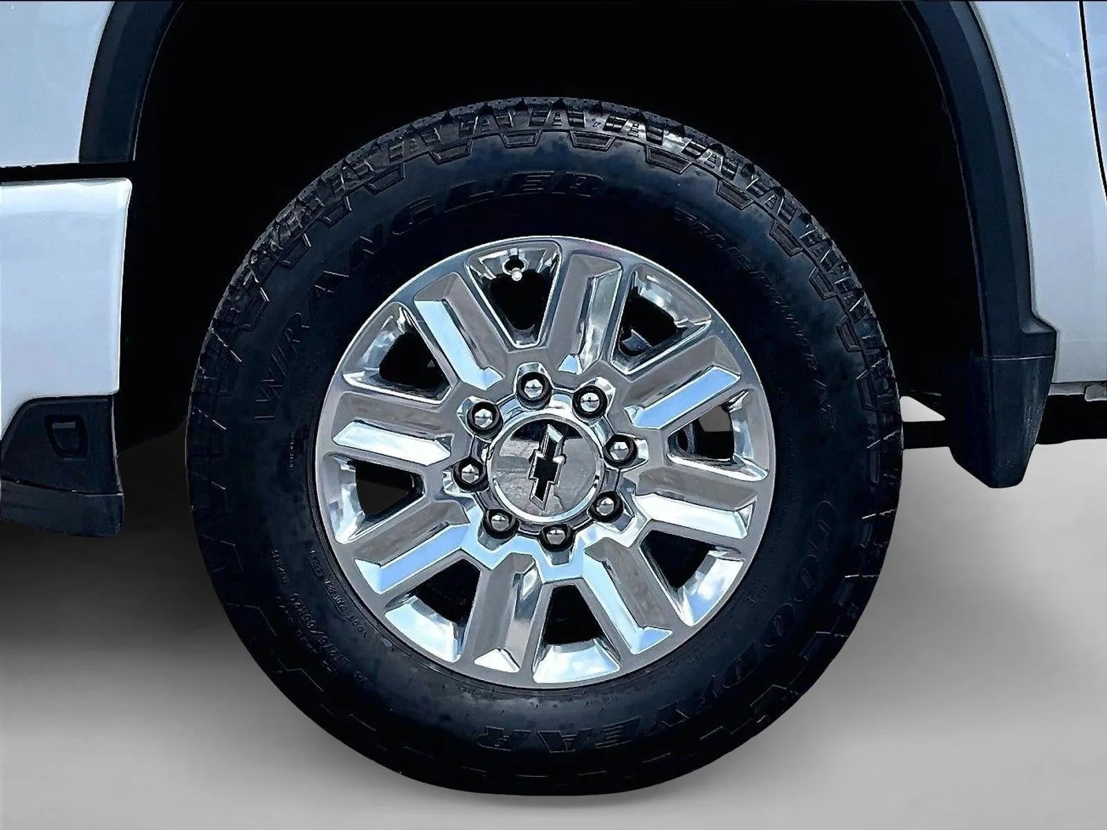 2025 Chevrolet Silverado 2500 HD High Country photo 10