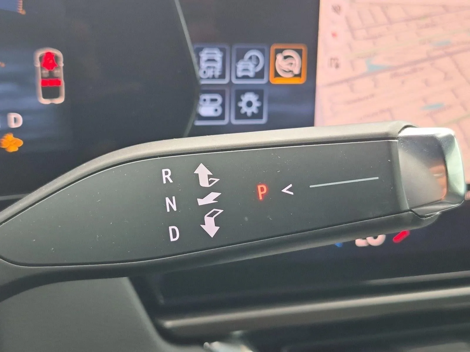 2025 Chevrolet Equinox EV LT photo 12