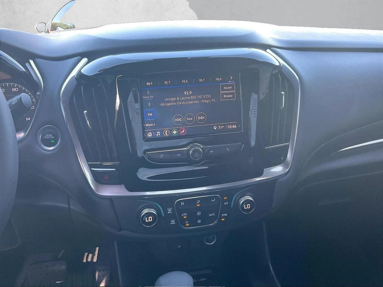 2023 Chevrolet Traverse LT Cloth photo 8