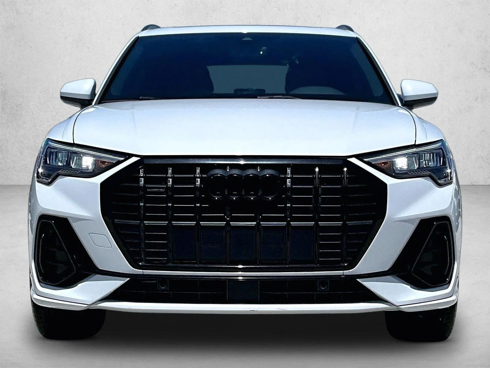 2022 Audi Q3 S line Premium 45 TFSI quattro photo 3