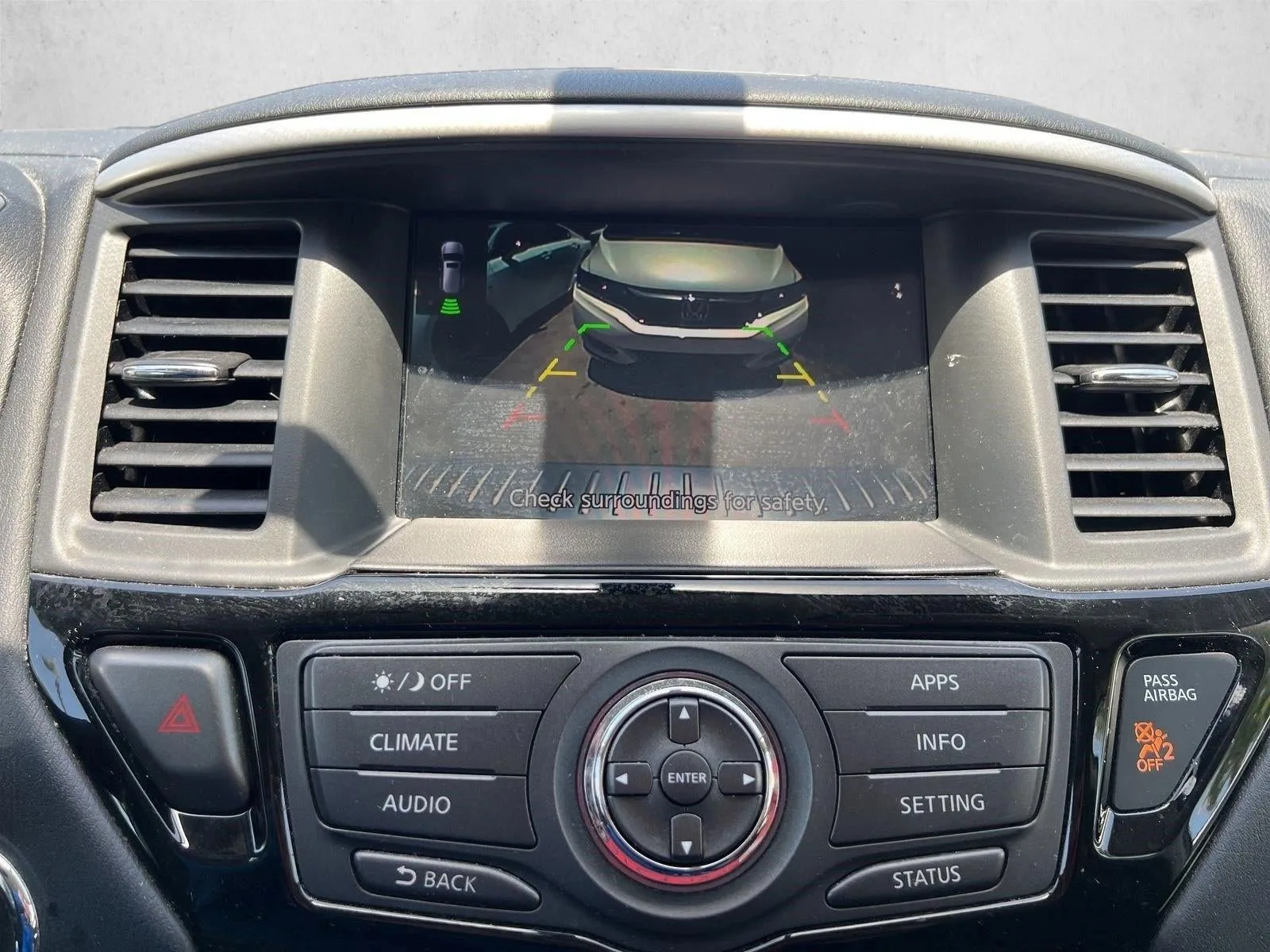 2020 Nissan Pathfinder FWD S photo 11