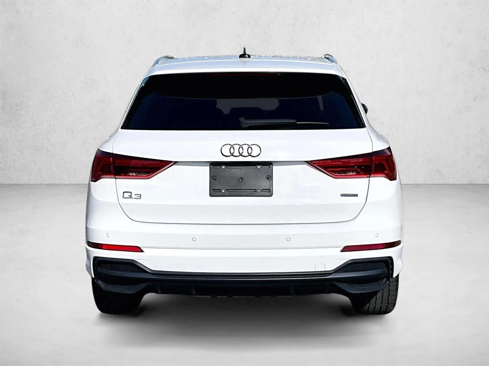 2021 Audi Q3 S line Premium photo 4