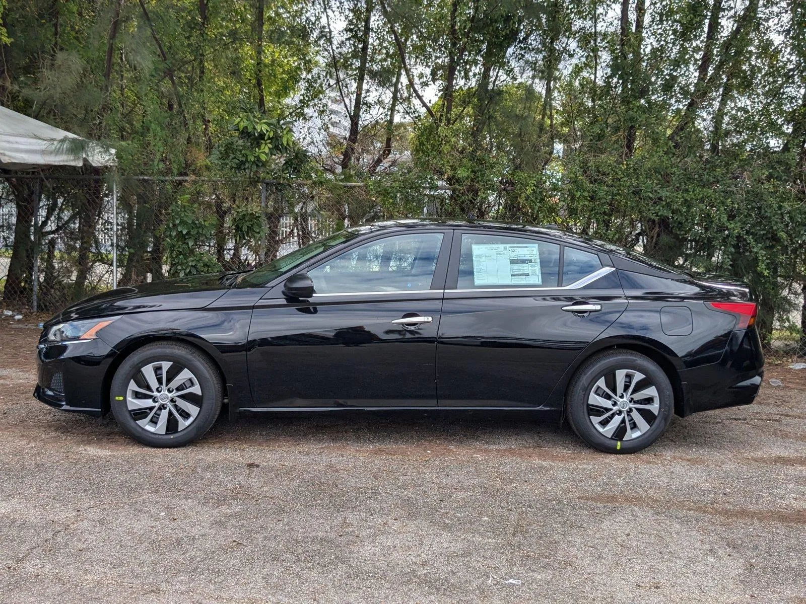 2025 Nissan Altima S FWD photo 5
