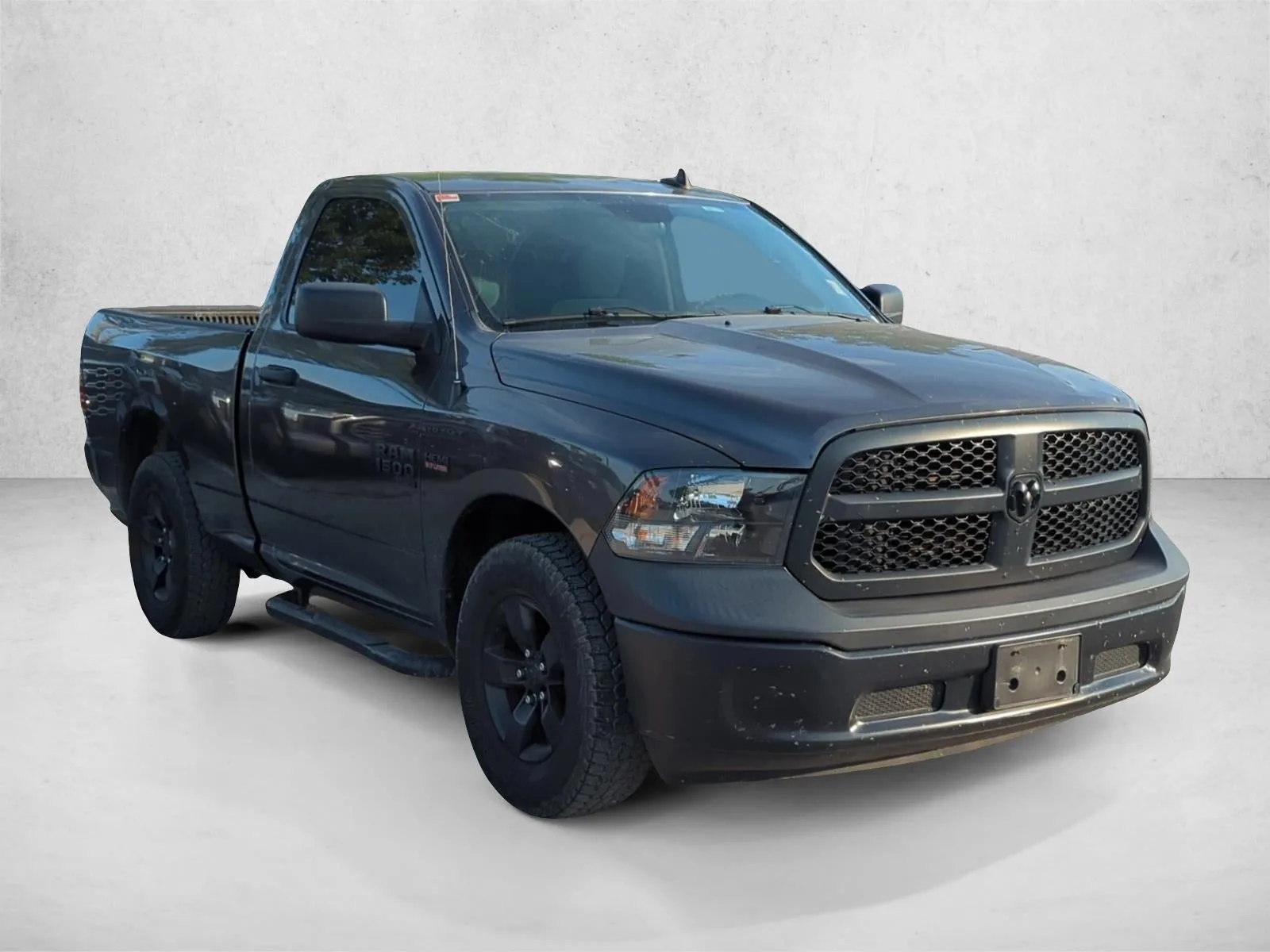 2022 RAM 1500 Classic Tradesman 4x4 Reg Cab 6'4" Box photo 4