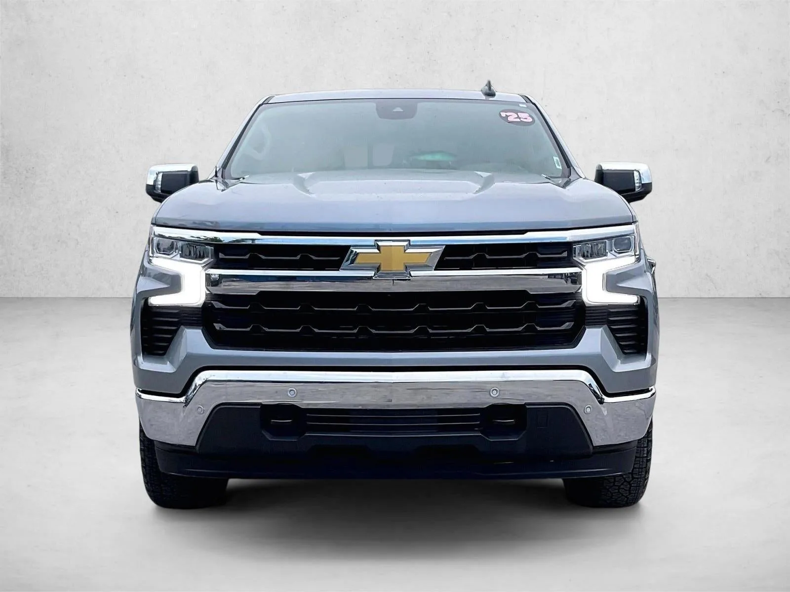2025 Chevrolet Silverado 1500 LT photo 3