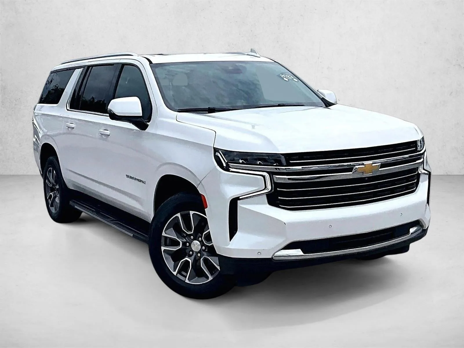 2023 Chevrolet Suburban LT photo 12