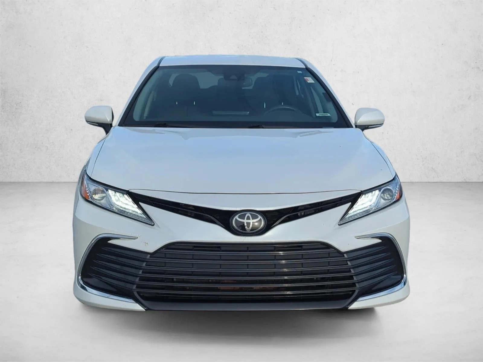 2023 Toyota Camry XLE Auto (SE) photo 3